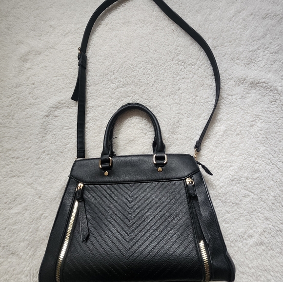 EUC Bundle of 2 black purses. - Picture 4 of 7